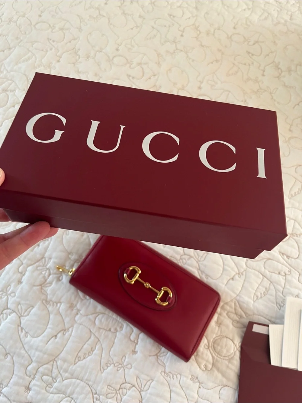 Gucci Red Leather Zip-Around Wallet with Gold Horsebit Accent - Picture 6 of 7